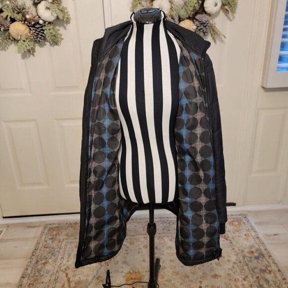 Beautiful and Stylish Tatonka Parka - Size 12 - Picture 6 of 11